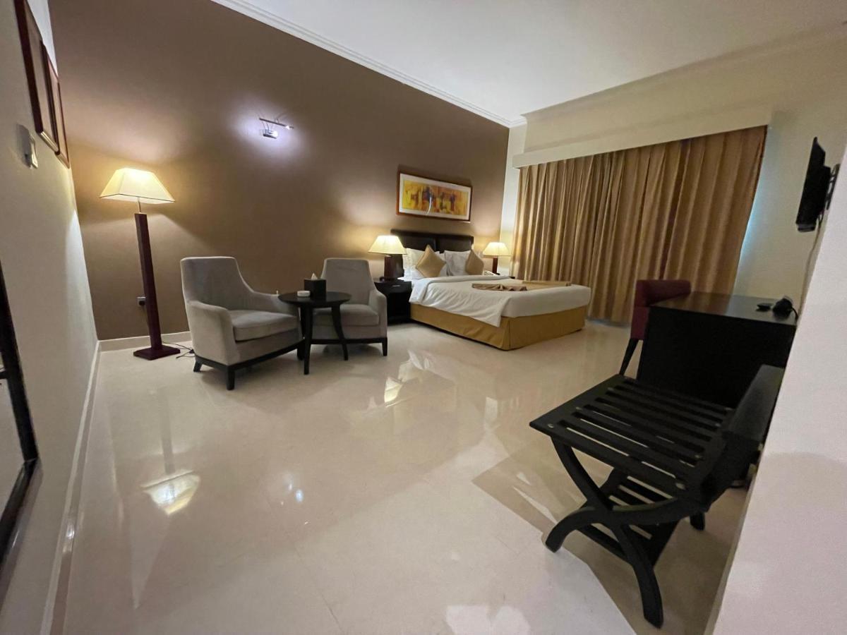 Villaggio Hotel Abu Dhabi Buitenkant foto