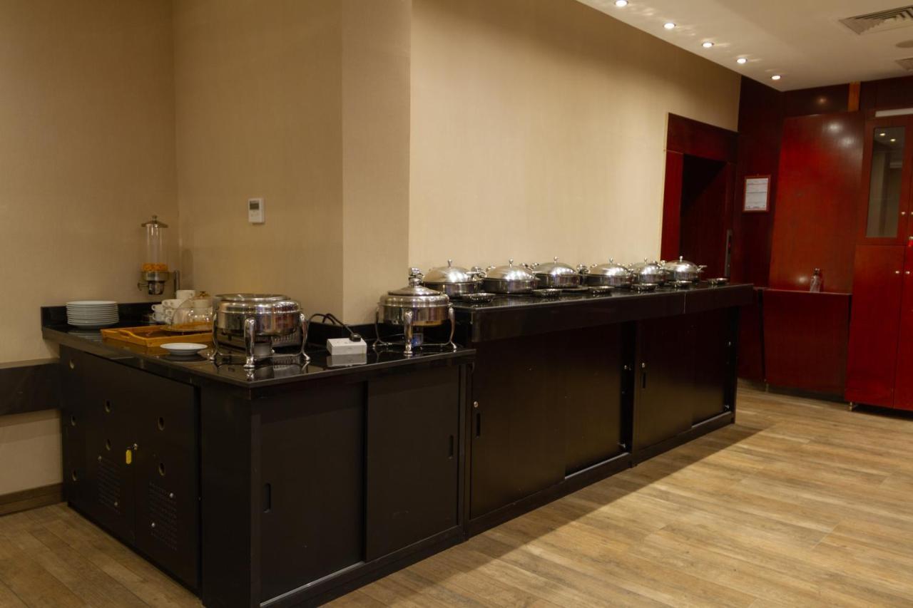 Villaggio Hotel Abu Dhabi Buitenkant foto