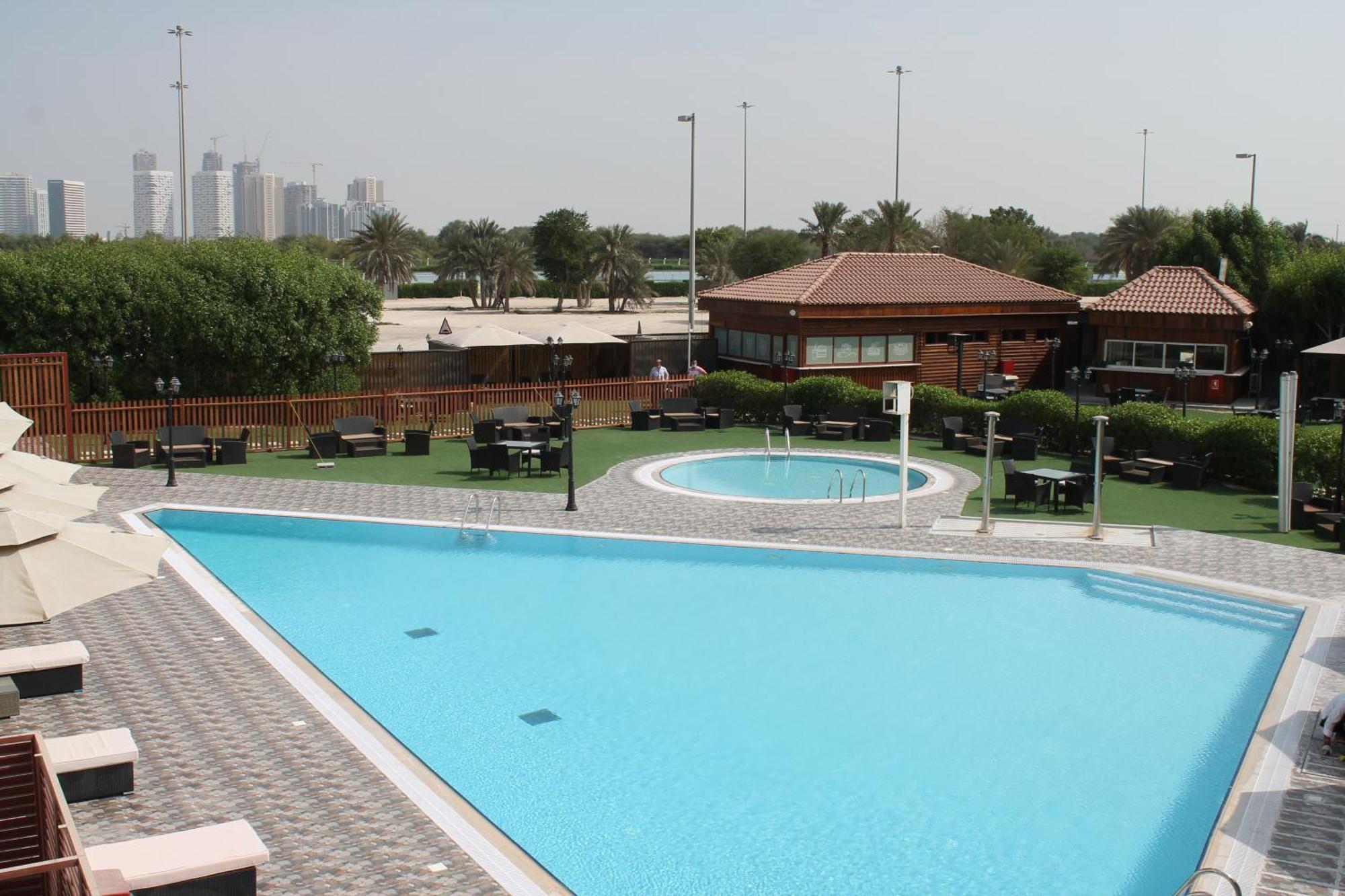 Villaggio Hotel Abu Dhabi Buitenkant foto