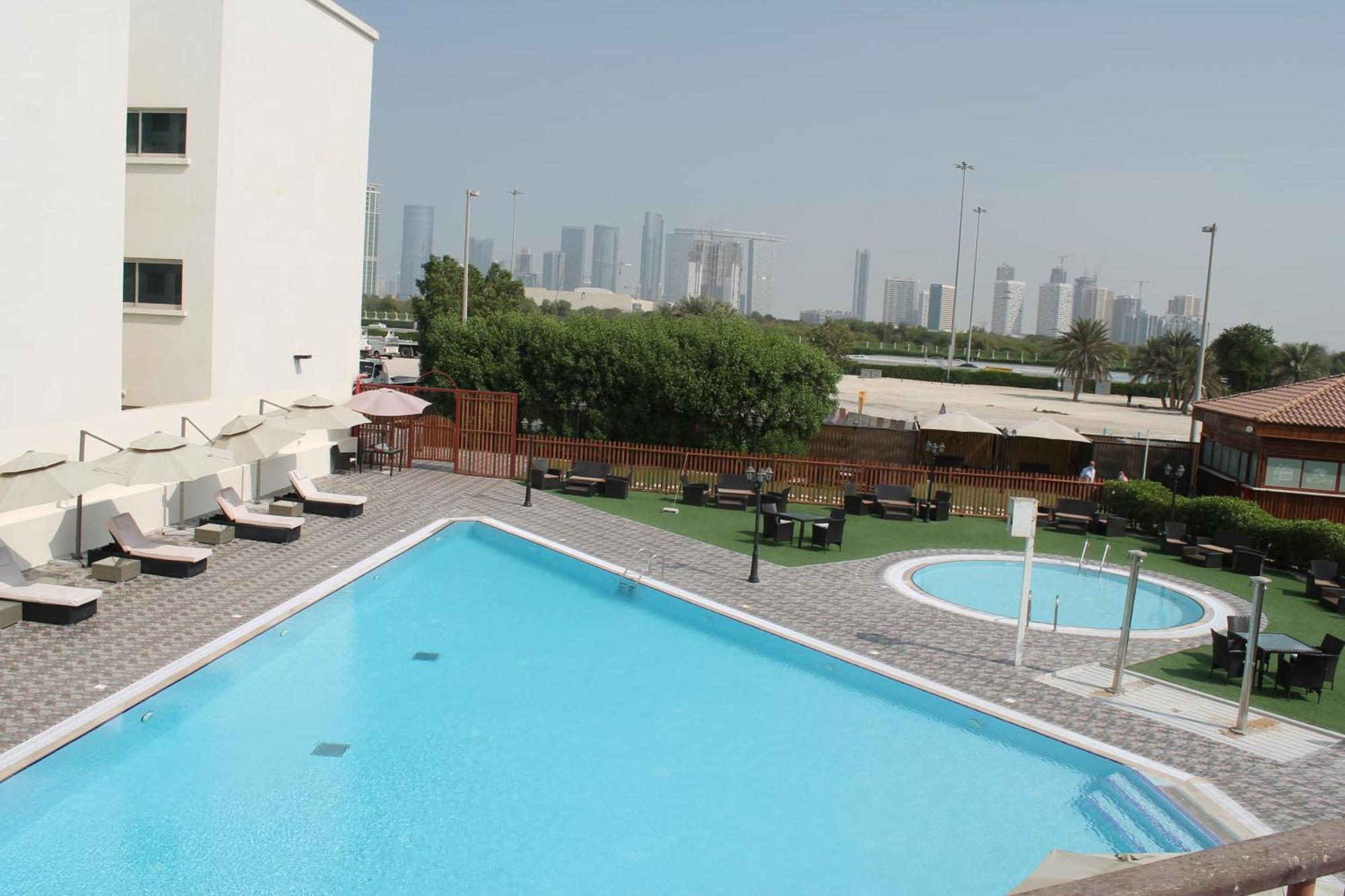 Villaggio Hotel Abu Dhabi Buitenkant foto